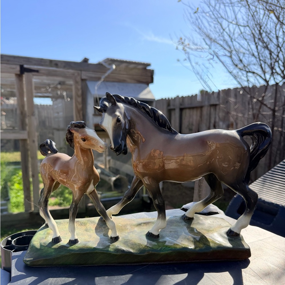 Beswick Mare and Foal figurine